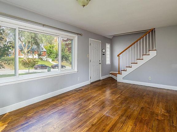 2nd image of 190 Saint James Dr