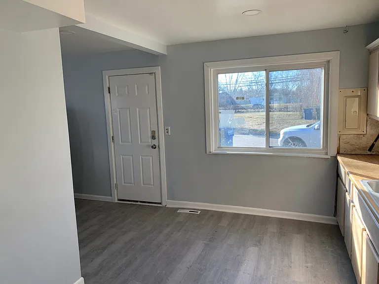 32863 Mecosta St — Photo 4