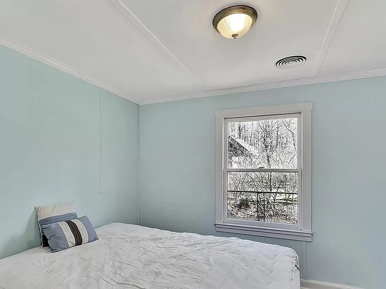 245 Perrineville Rd — Photo 13
