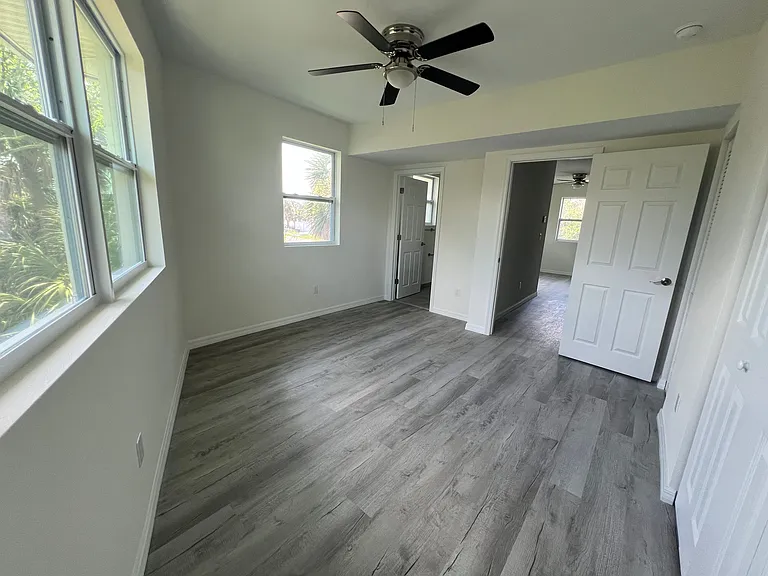 219 S Grandview Ave — Photo 44