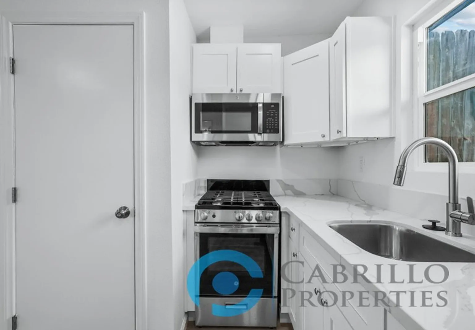 Studio, 1.0 bath, 377 sqft, $1,795 — Photo 4