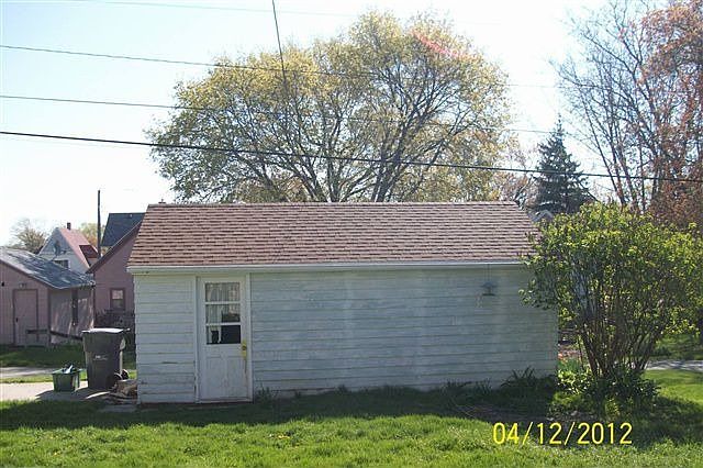 2nd image of 254 Grand Blvd