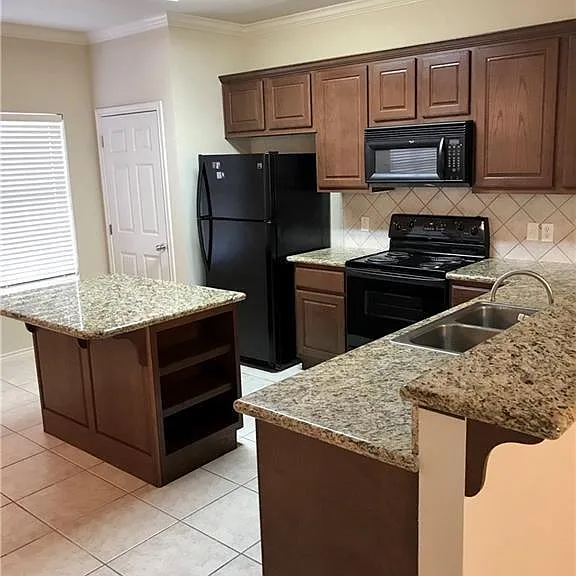 140 Forest Dr — Photo 5