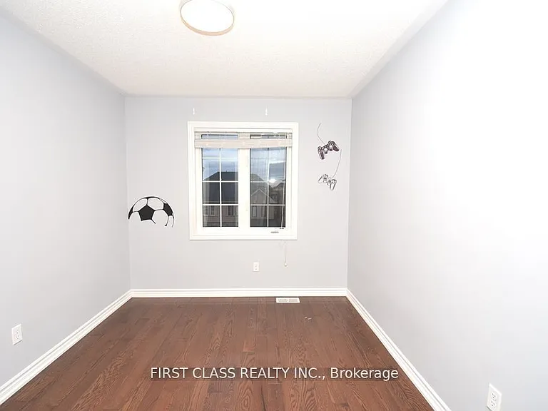 1542 Bruny Ave #UPPER — Photo 3