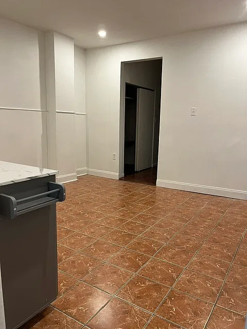 2 bed, 1.5 bath, 1000 sqft, $1,250 — Photo 4