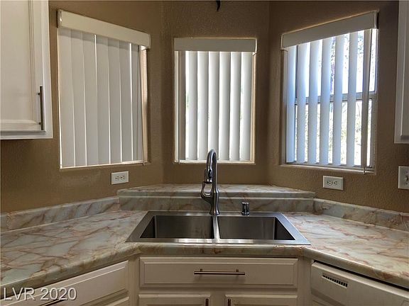 5th image of 2001 Quartz Cliff St Unit 106