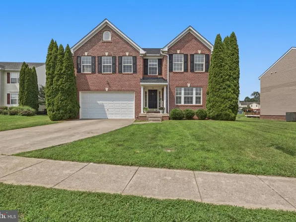 105 Seurat Ln, Martinsburg, WV 25403