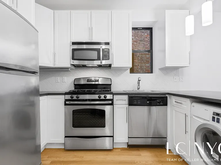 305 W 150th St #503 — Photo 6