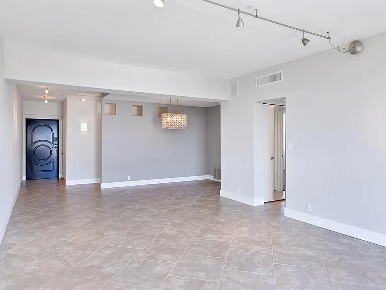 3310 1st Ave #7B — Photo 4
