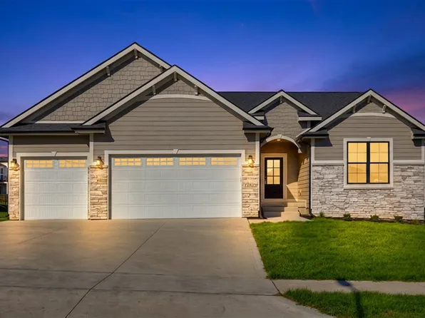 17829 Valley View Dr, Clive, IA 50325