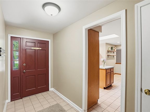 4th image of 2193 Regent Park Dr