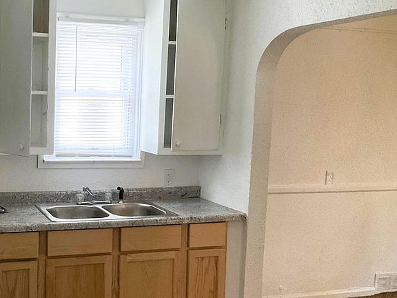 2nd image of 15858 Rossini Dr