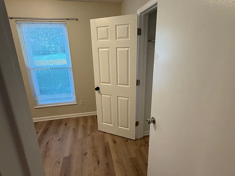 6408 Riverdale Rd — Photo 7