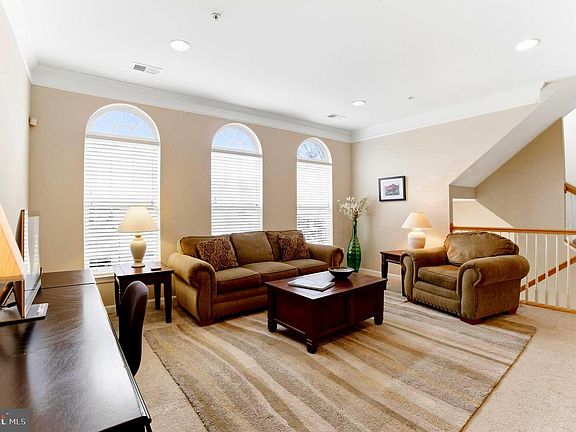 4th image of 1791 Wheyfield Dr #19-B