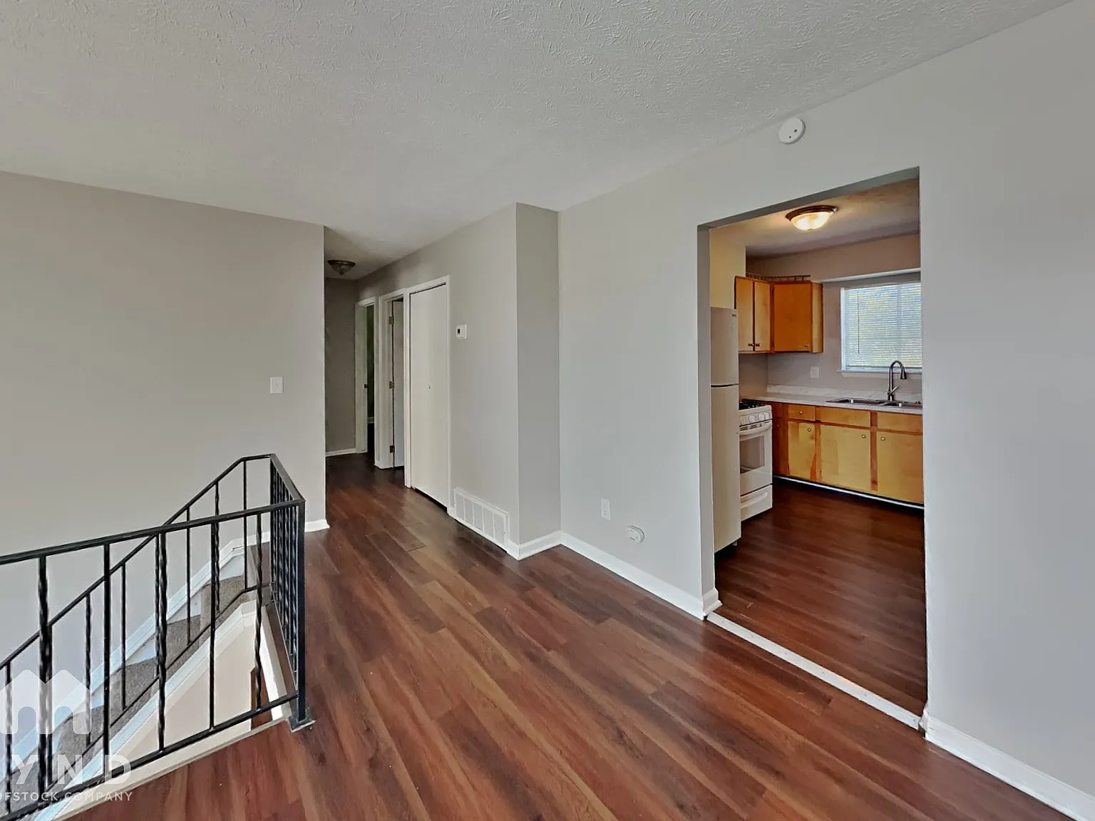 4 bed, 2.0 bath, 2072 sqft, $2,808 — Photo 4