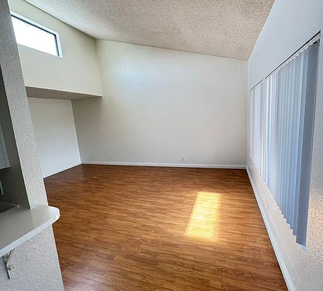 18144 Burbank Blvd #203 — Photo 15