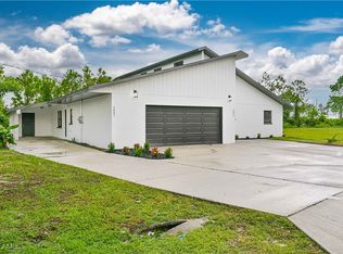 2805-2807 Hawalaska St, Lehigh Acres, FL 33973