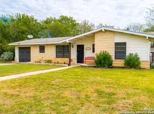 710 E Langley Blvd, Universal City, TX 78148