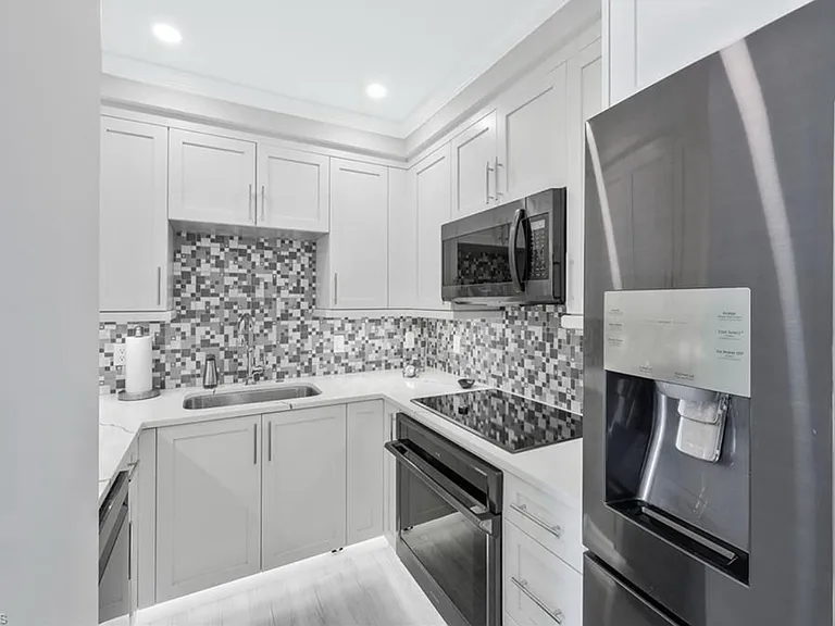 140 Seaview Ct #1404N — Photo 9