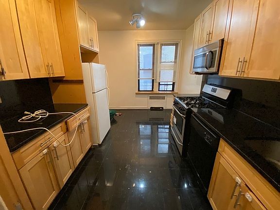 4th image of 41-00 43rd Ave #2H