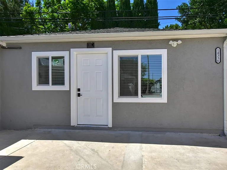 14336 Tiara St — Photo 2