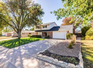 652 Briarcliff Rd, Salina, KS 67401
