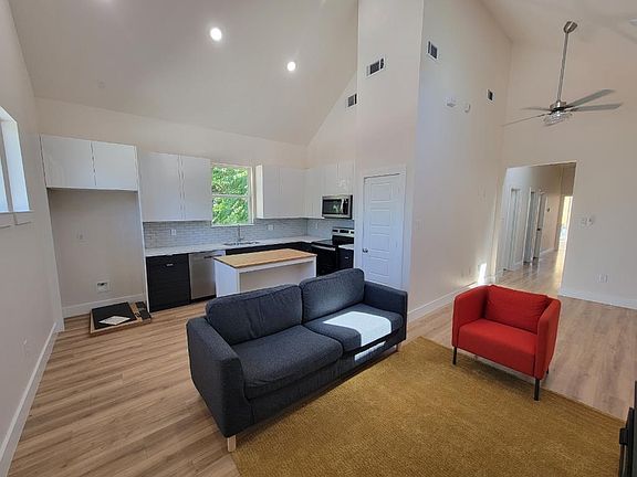 4th image of 7614 Avenue L