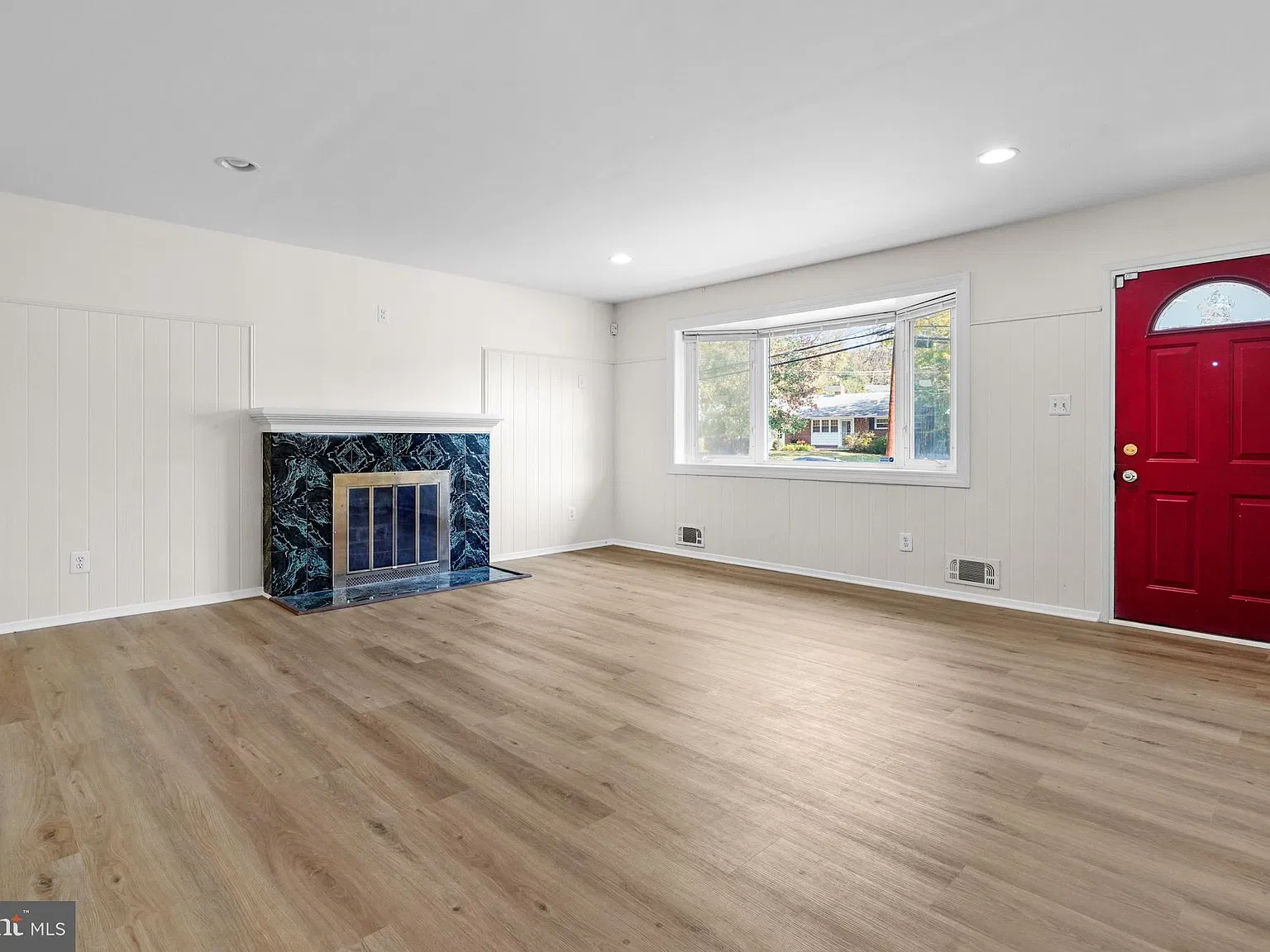 4 bed, 3.0 bath, 3016 sqft, $3,800 — Photo 4