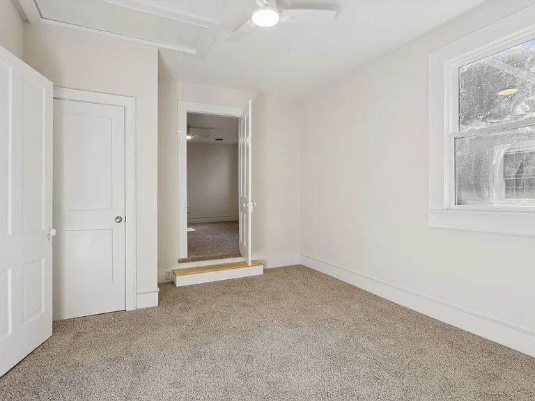 107 N High St — Photo 18