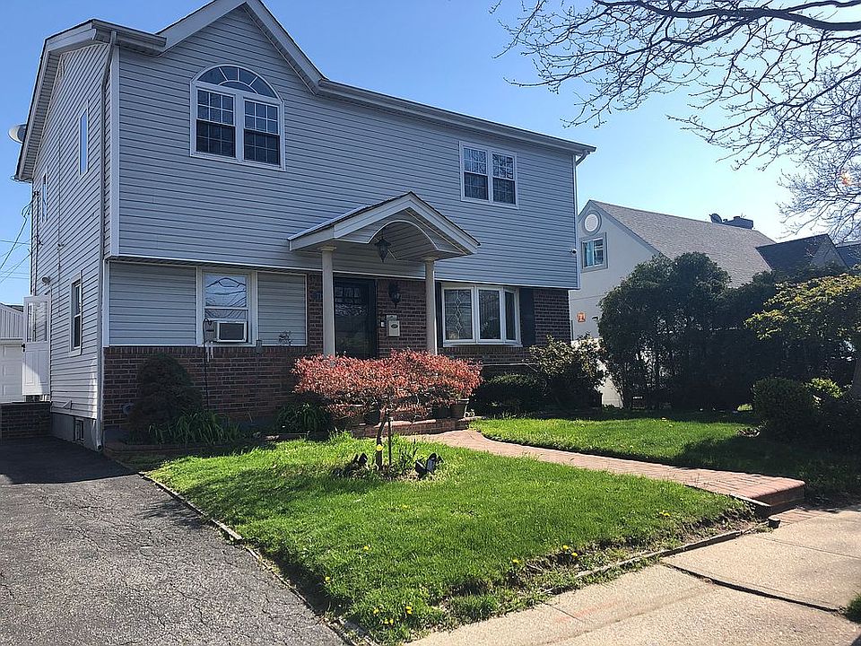 2nd image of 713 Jerusalem Ave