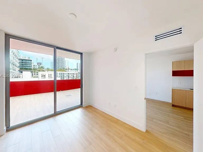 90 NE 32nd St #603 — Photo 6