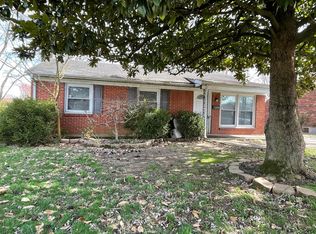11005 Torrington Rd, Louisville, KY 40272