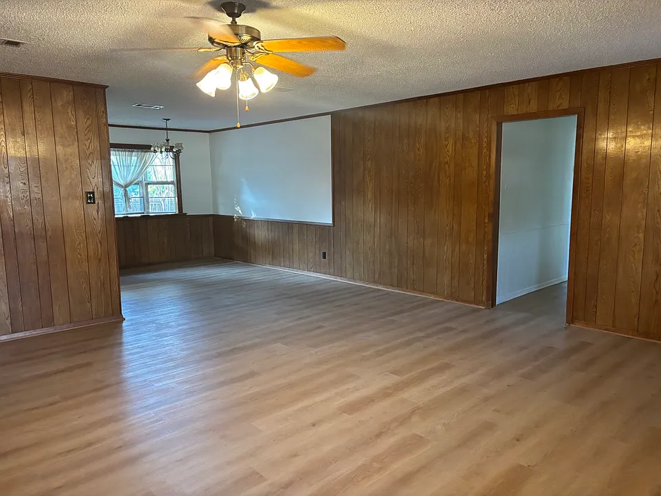 5202 Utah Dr