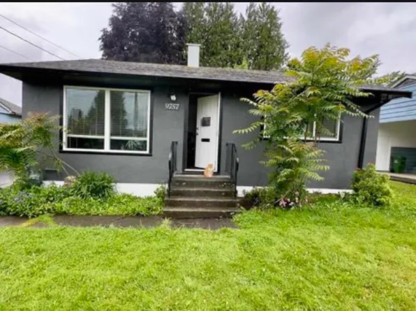 9757 Hillier St, Chilliwack, BC V2P 4K2