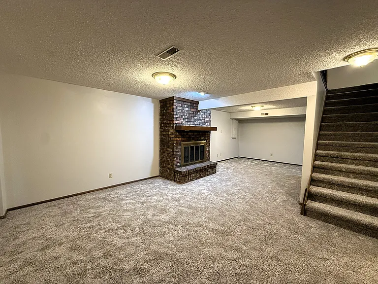 1325 N Denene Ln — Photo 20