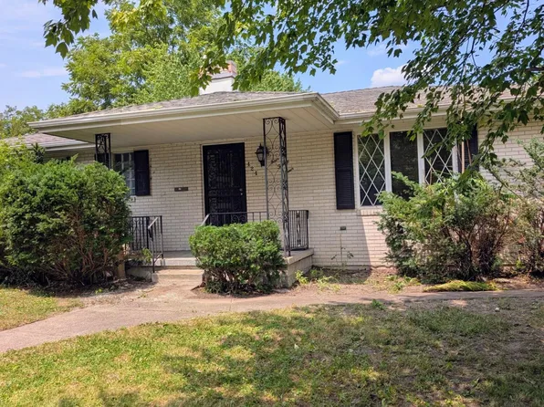 424 E Joliet St, Crown Point, IN 46307