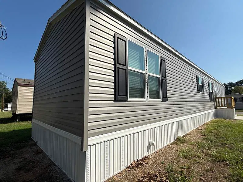 3 bed, 2.0 bath, 1056 sqft, $1,499 — Photo 3