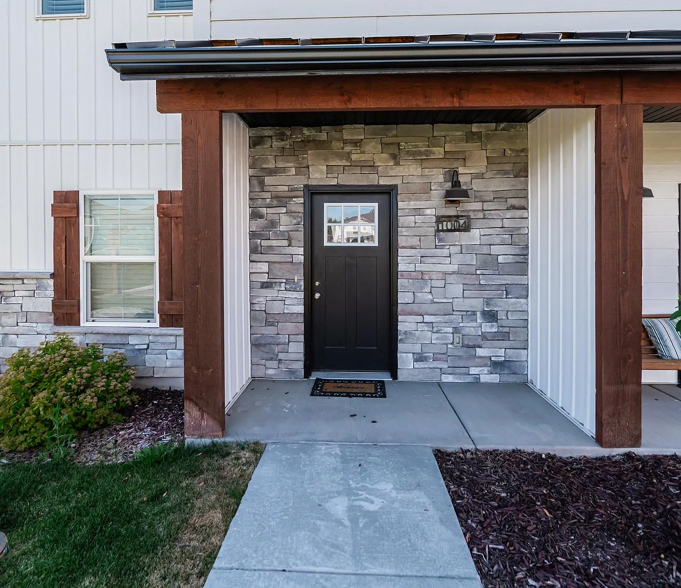 3 bed, 2.5 bath, 1484 sqft, $1,650 — Photo 2