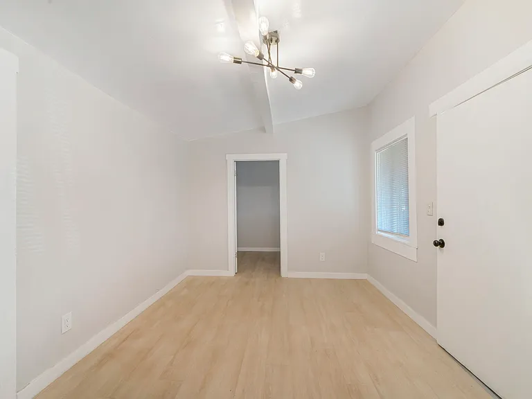 3290 Logan Ave #3290 — Photo 5