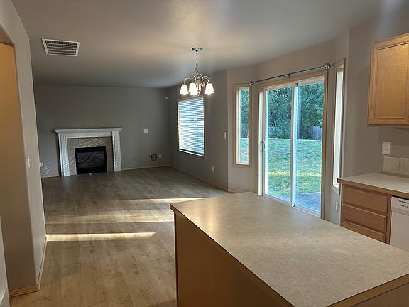 4th image of 16011 29th Avenue Ct E