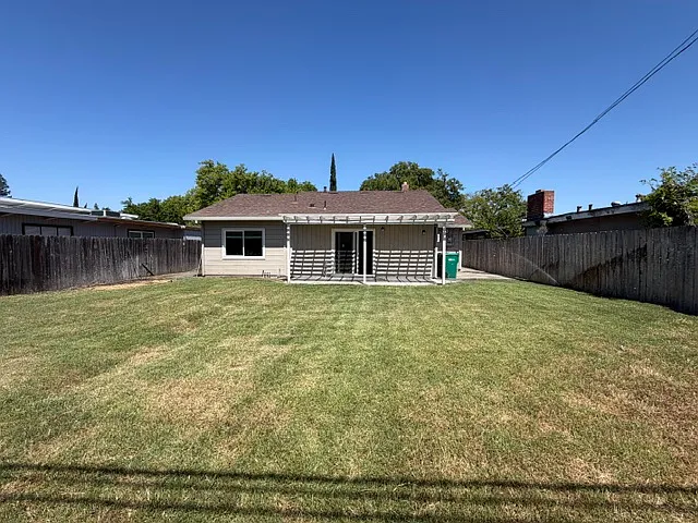 6431 N Pershing Ave — Photo 3