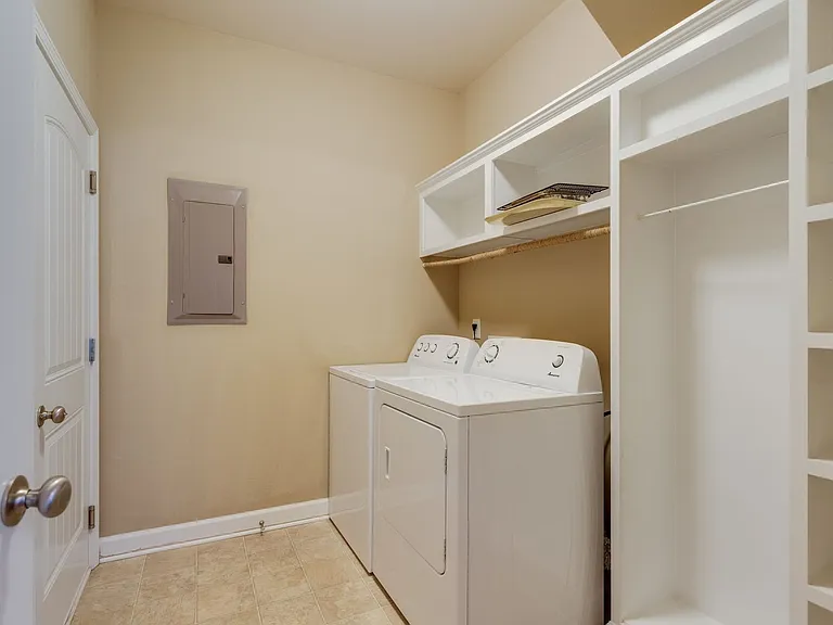 3046 Foust Dr — Photo 20