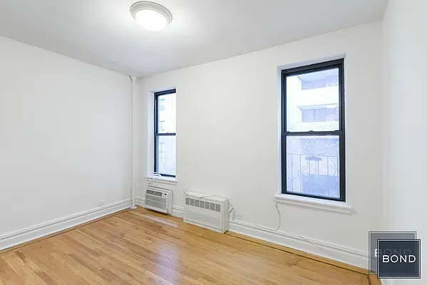 Rented by Bond New York | media 8