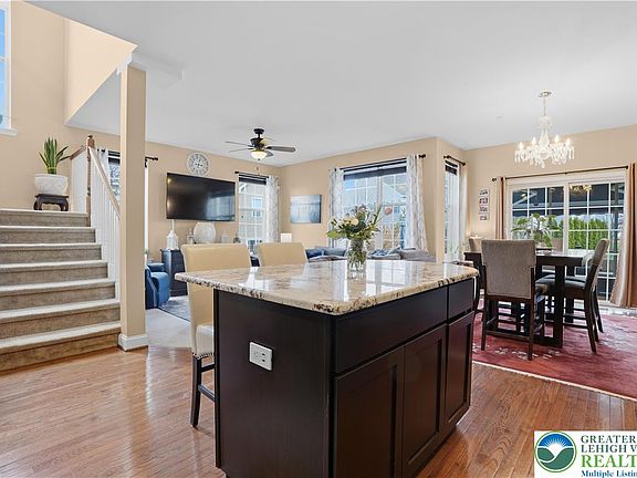 5th image of 5459 Spring Ridge Dr
