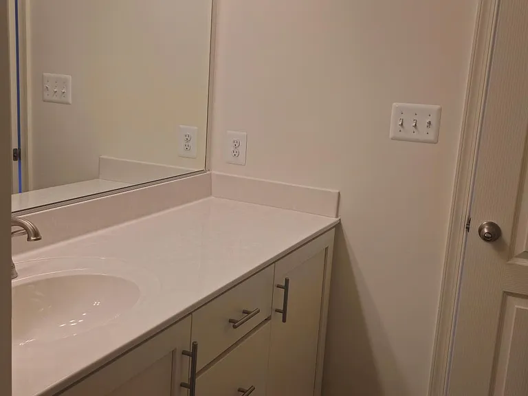 83 Clifton Mnr — Photo 26