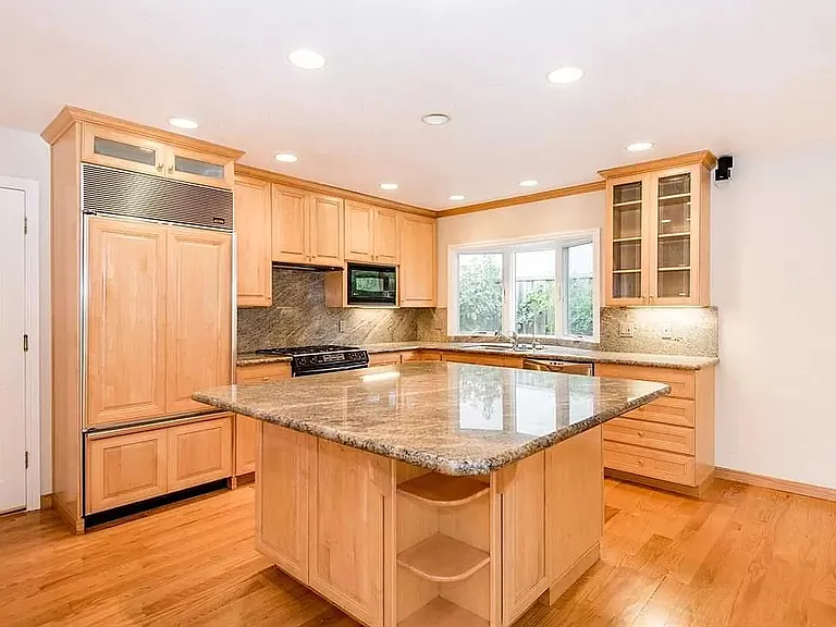 10403 Noel Ave — Photo 9