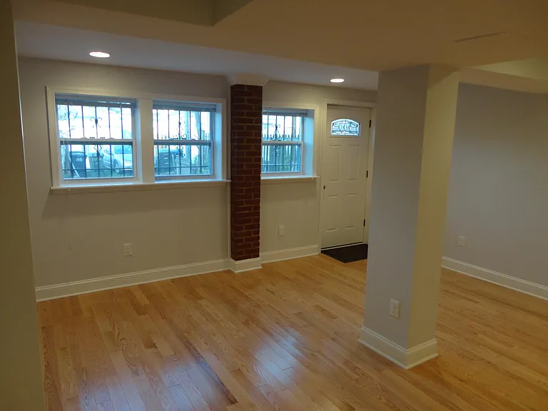 1729 Hobart St NW — Photo 2