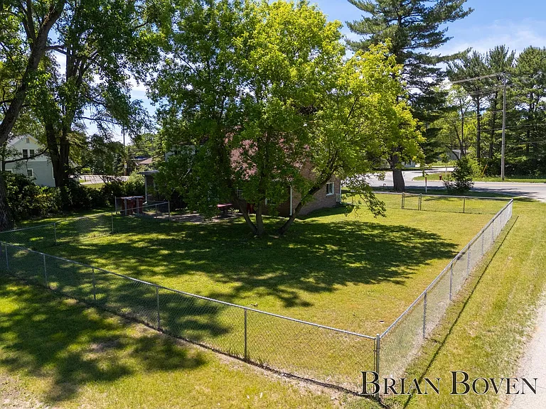 6480 Belmont Ave NE #2 — Photo 24