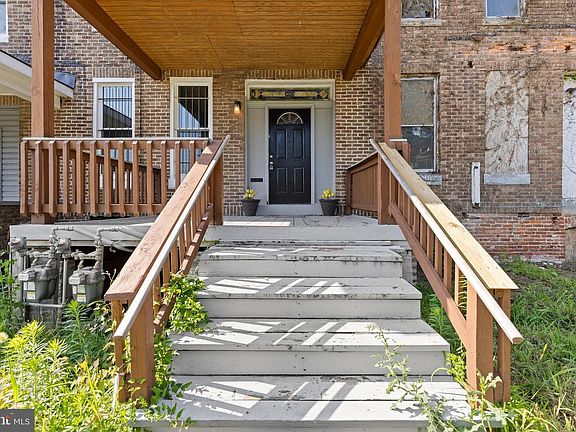 3rd image of 3003 Clifton Ave