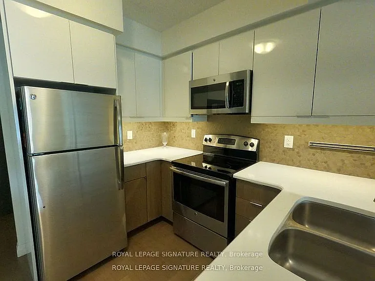 53 Arthur St N #607 — Photo 8